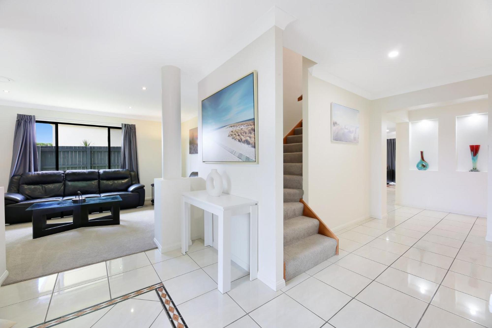 Glorious 5-Bed Amidst Nature In Burleigh Heads Villa Gold Coast Exterior photo